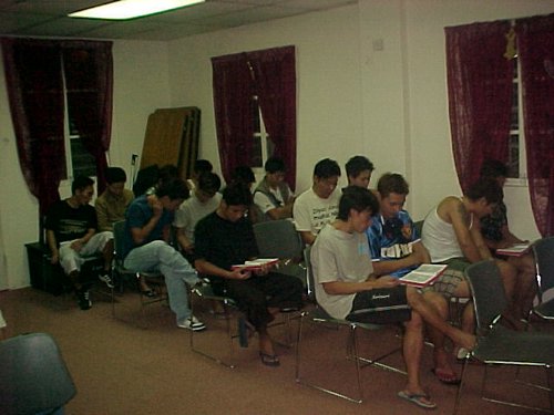 glorious praise fellowship (3).JPG